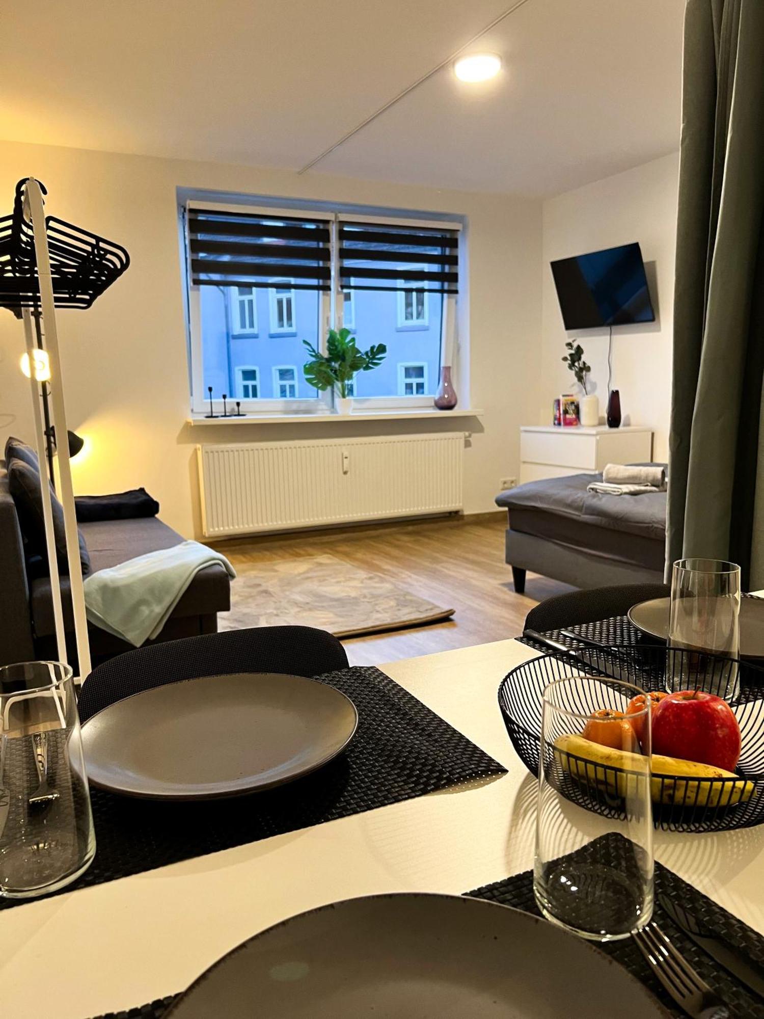 Zentrale Wohlfuehloase Mit Parkplatz Lejlighed Osnabrück Eksteriør billede